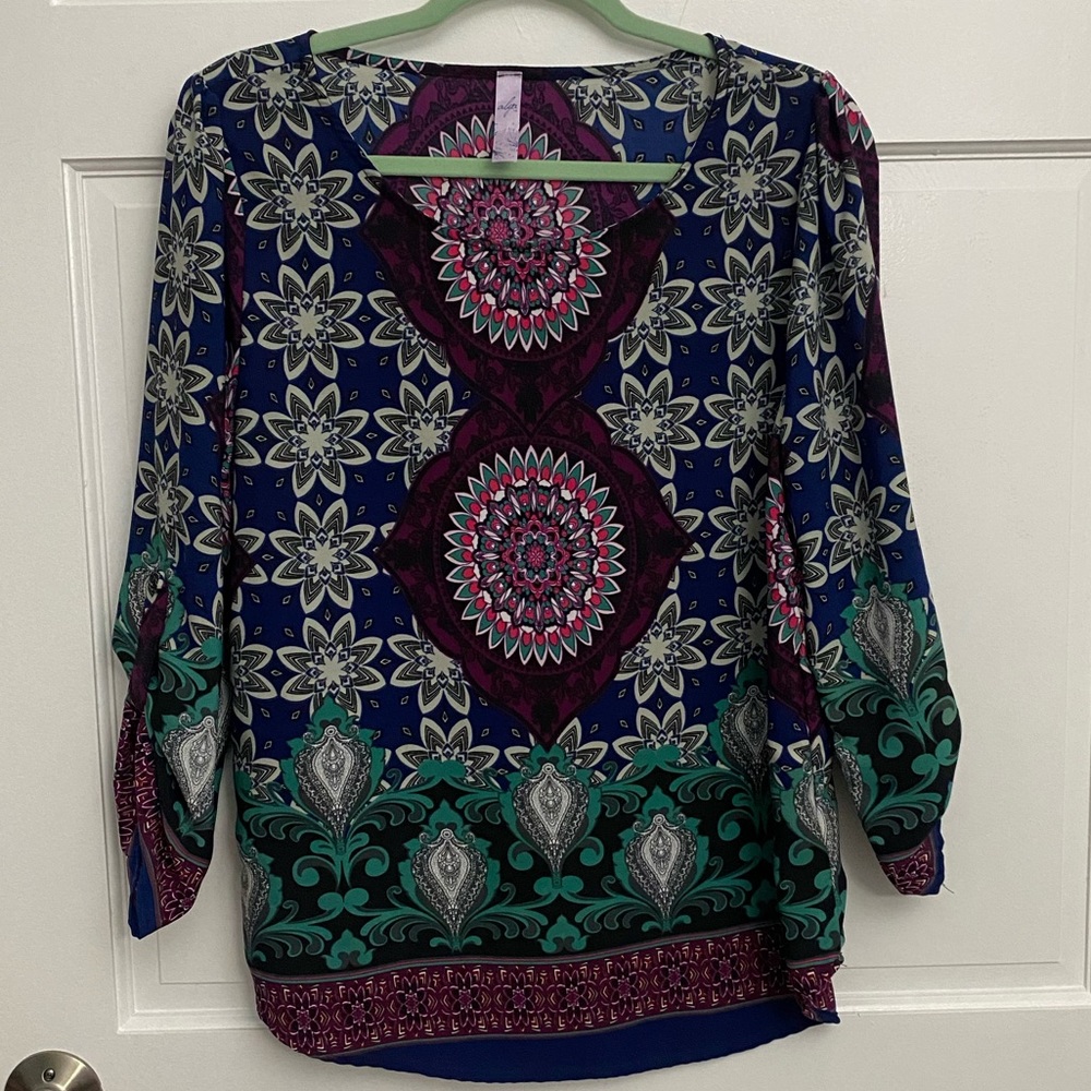 Alya geometric print blouse